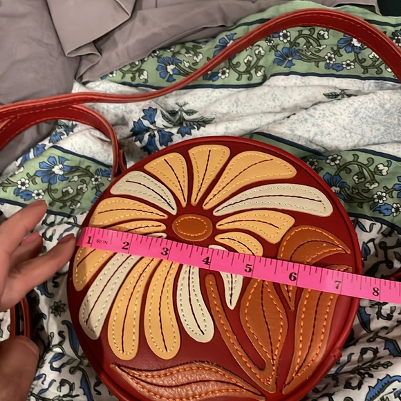 Meet your Posher, Rachel - Picture 2 of 2